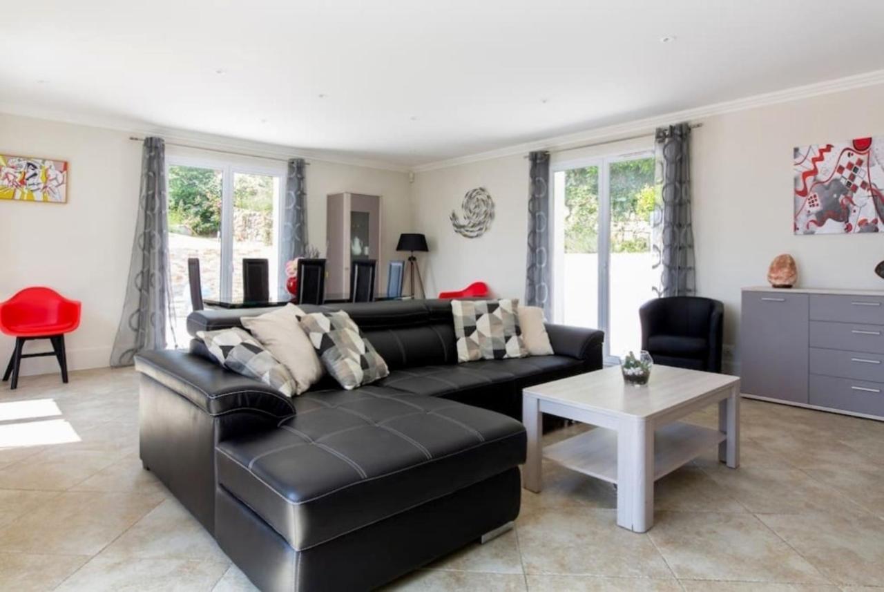 Cote D'Azur, Villa New Gold Dream With Heated And Privat Pool, Sea View Le Rouret Exterior photo
